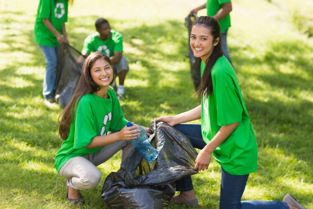 65 Community Service Ideas for Every Type of Volunteer